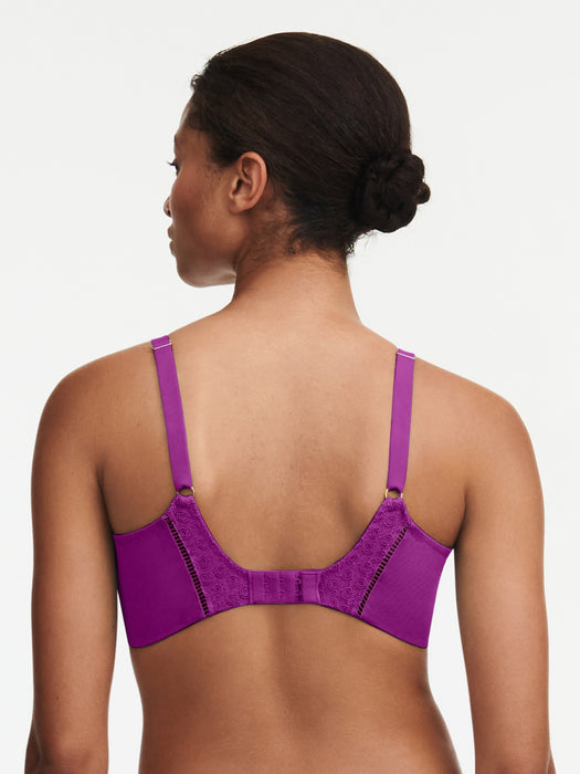 Monogram plunge - Chantelle - monogram-plunge - The Pencil Test - Chantelle