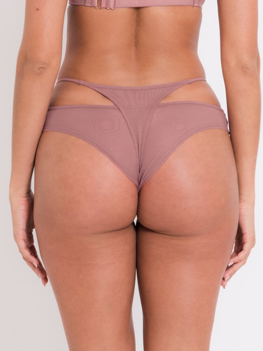 Peep show Brazilian - Scantilly - peep-show-brazilian - The Pencil Test - Scantilly