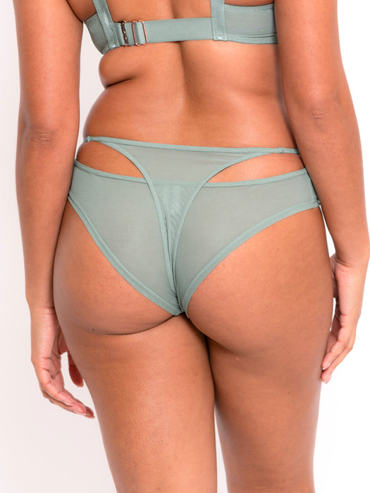 Peep show Brazilian - Scantilly - peep-show-brazilian - The Pencil Test - Scantilly